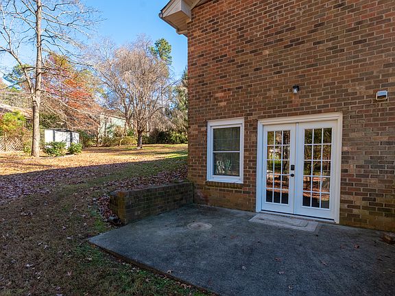 Unit B - Private Entrance