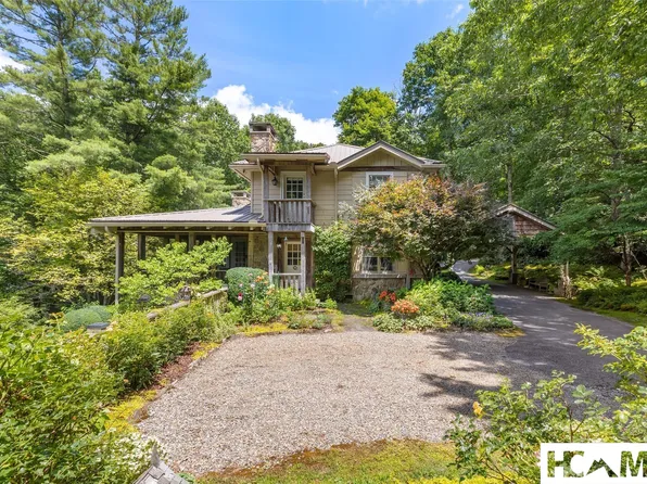1094 Moorewood Road, Highlands, NC 28741