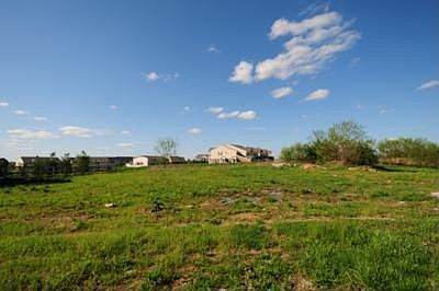 1st image of 329 Foxhunt Dr