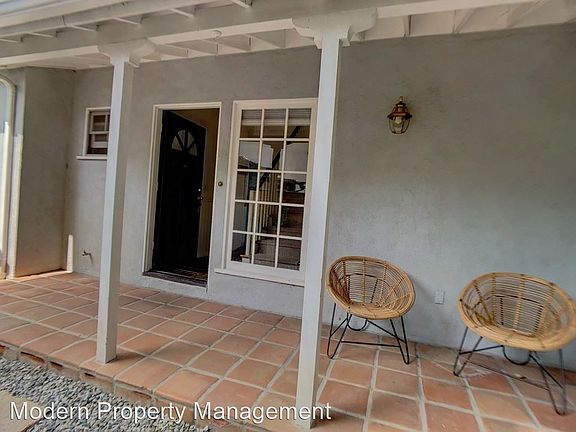 3rd image of 2683 La Cuesta Dr