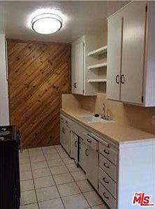 4th image of 1101 E Ocean Blvd Unit 5