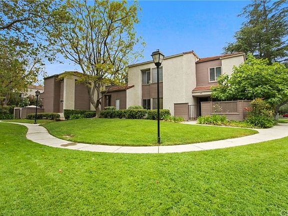 2nd image of 623 N Via Colinas