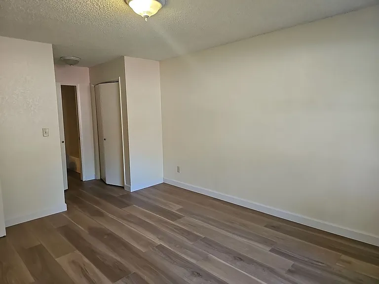 0175 1807 Abbott — Photo 6