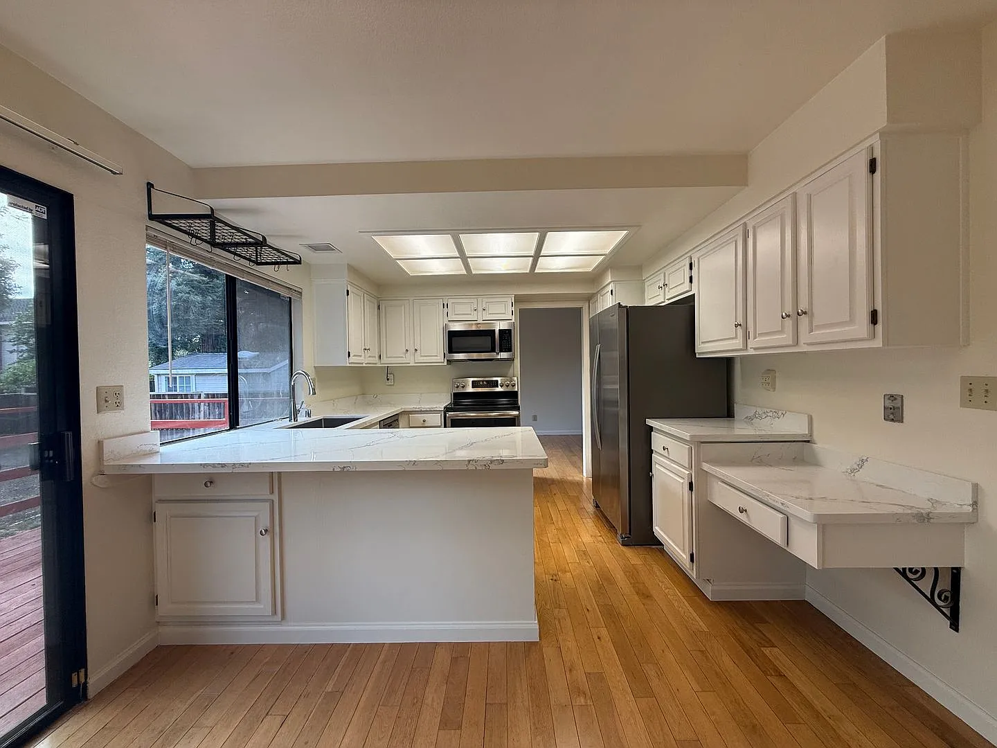 Bright & Remodeled 4 Bedroom 2.5 Bath Home in Almaden! — Photo 4
