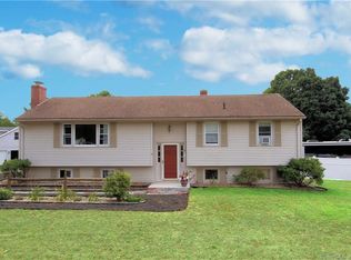 8 Grist Mill Ter, Somers, CT 06071