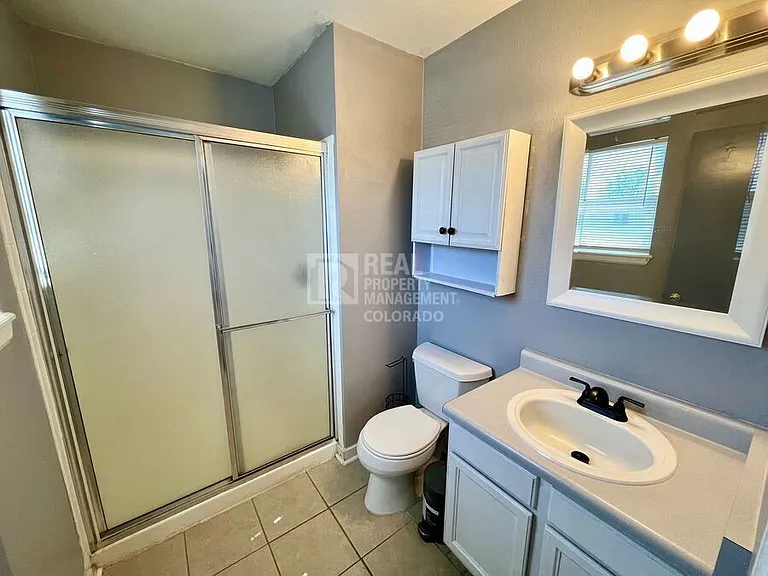 4353 Netherland St — Photo 8