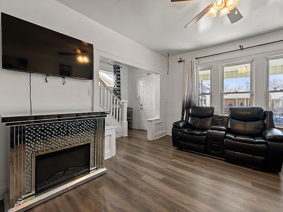 5th image of 427 S Richardson Ave