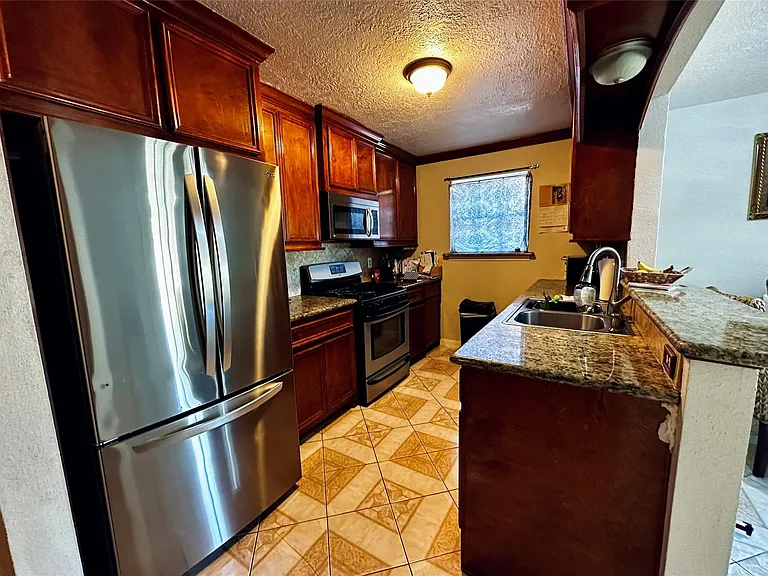 7810 Kellwood Dr — Photo 8