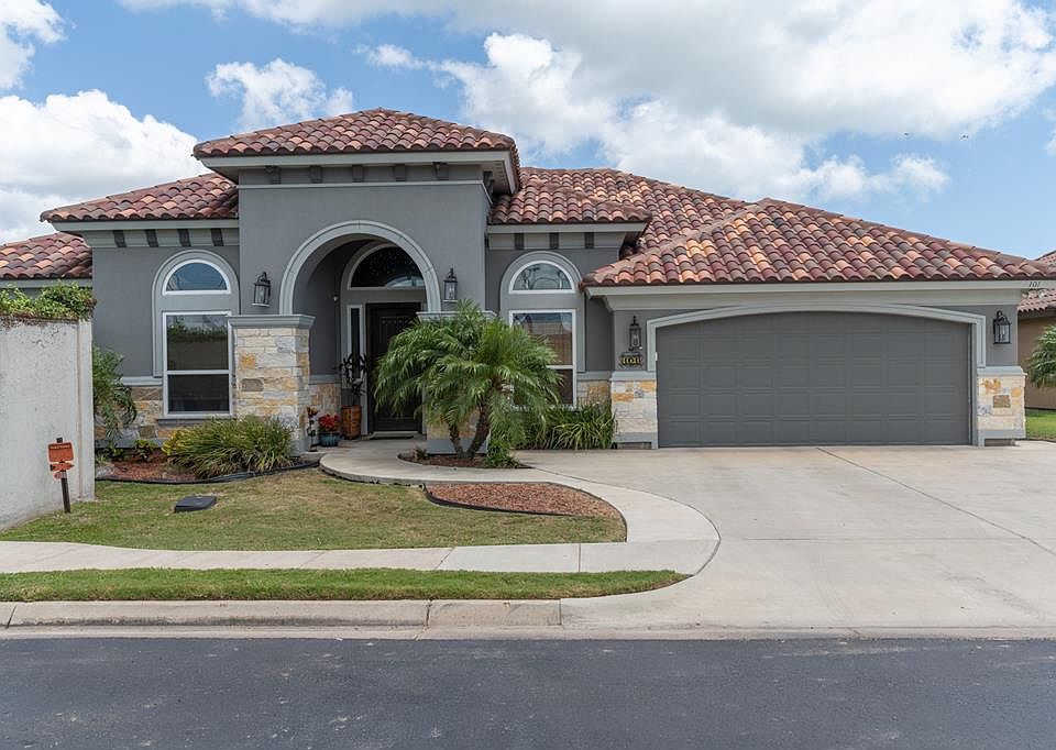 1st image of 101 Oleander Dr
