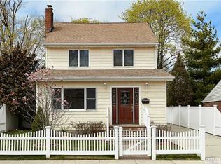 139 Fairview Ave, Oceanside, NY 11572