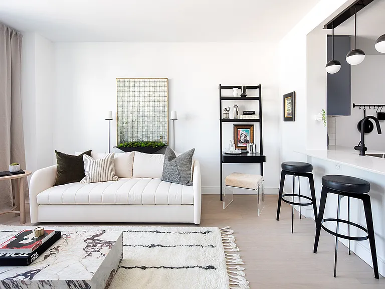 3620 Steinway St #PENTHOUSE — Photo 2