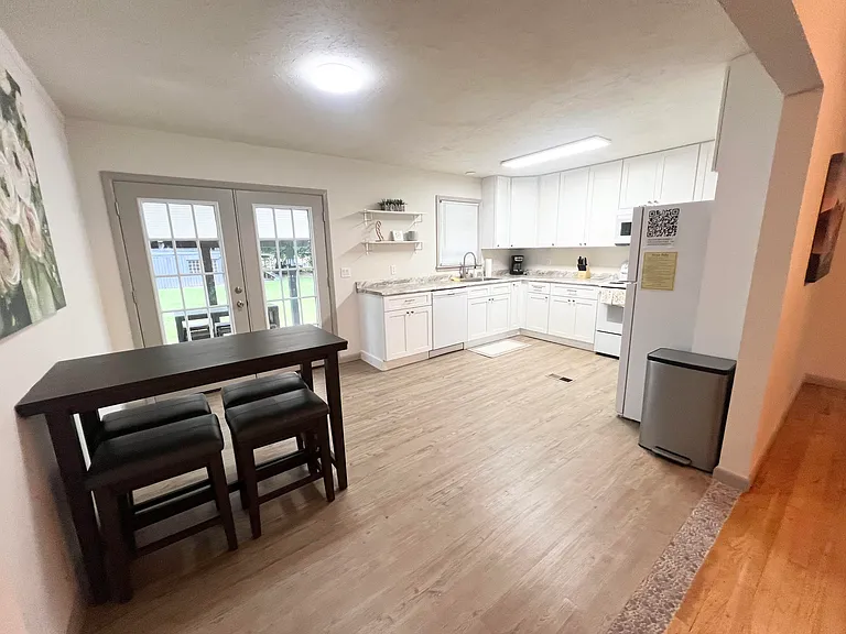 226 Stephens Rd — Photo 13