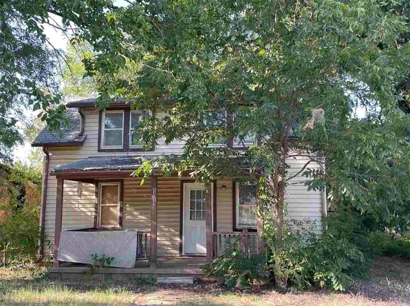 1017 Grove St, Perry, OK 73077