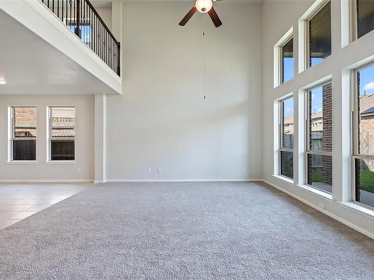 632 Kickapoo Ct — Photo 6