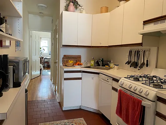 Rented by Brown Harris Stevens | media 4