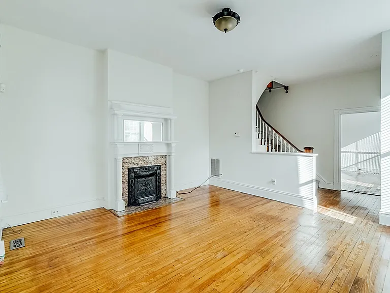 5 N Davis Ave — Photo 3