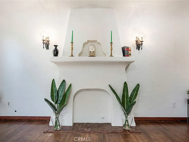 429 Olive Ave — Photo 7