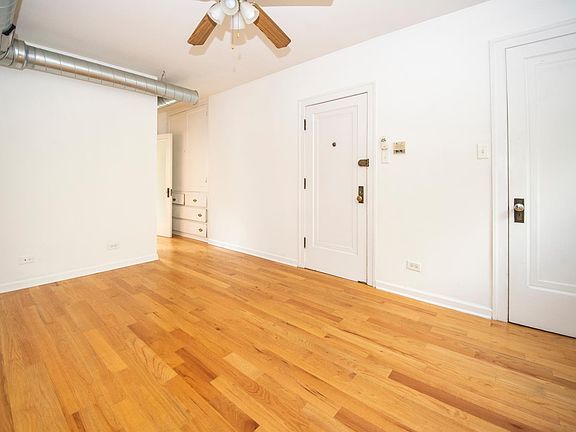 5th image of 1253-55 W Henderson St #1253-2