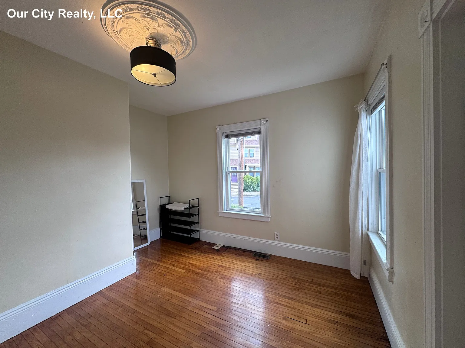 3 bed, $2,900 — Photo 3
