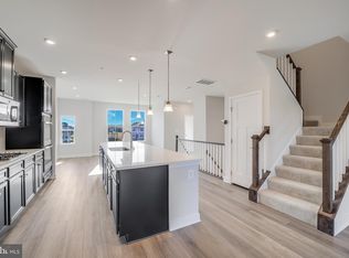 118 Lawndale Dr #51001-D, Bowie, MD 20716