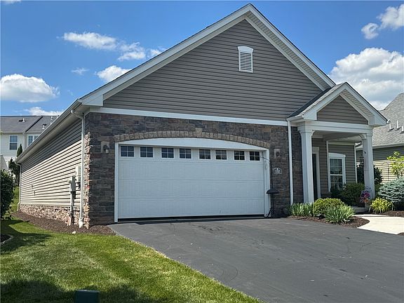3rd image of 132 Cobblestone Dr