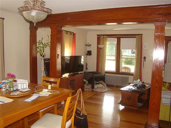5th image of 108 Saratoga Ave