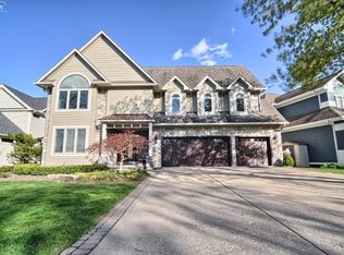 3346 Circle Dr, Commerce Township, MI