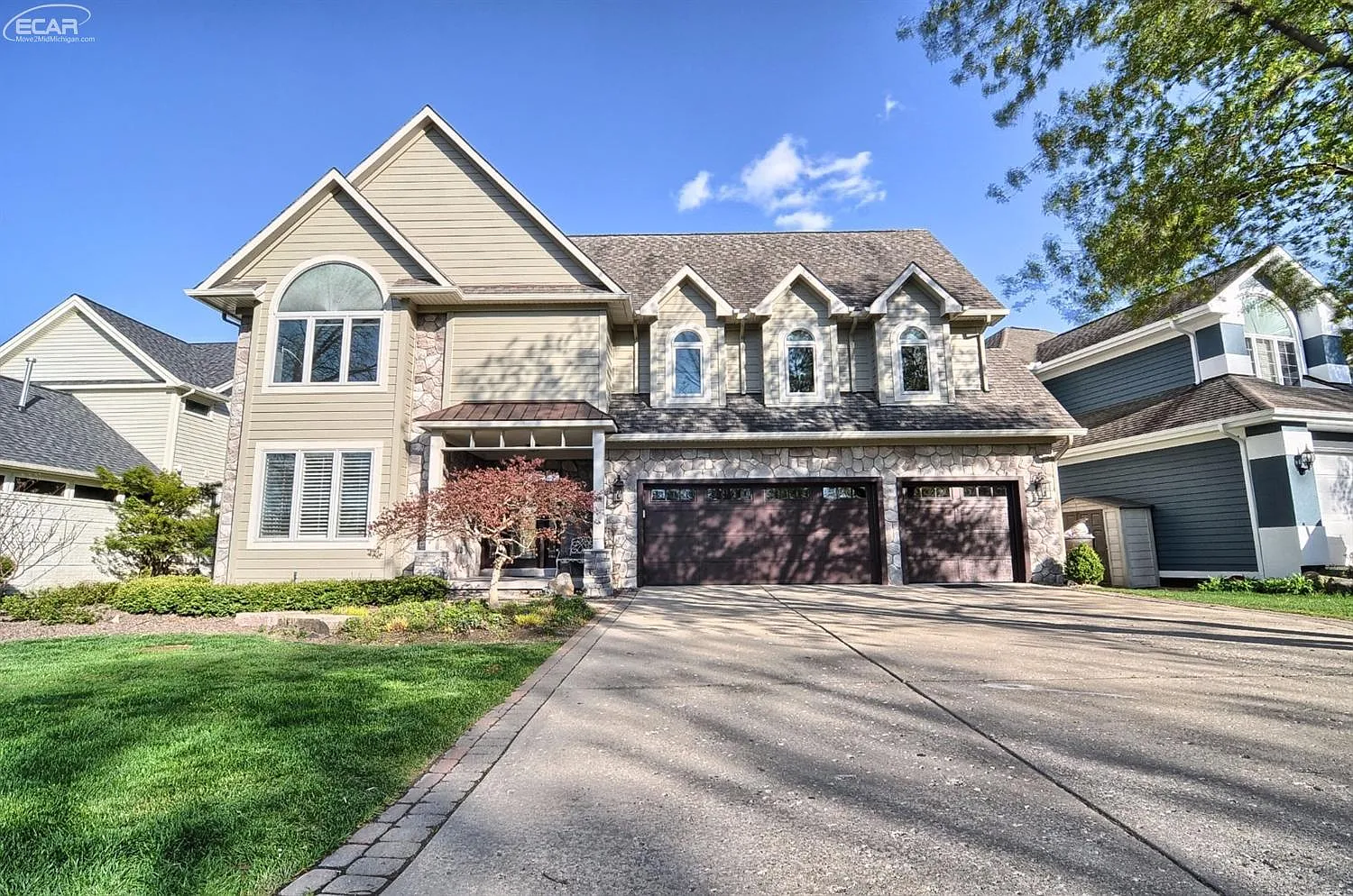 3346 Circle Dr photo 1