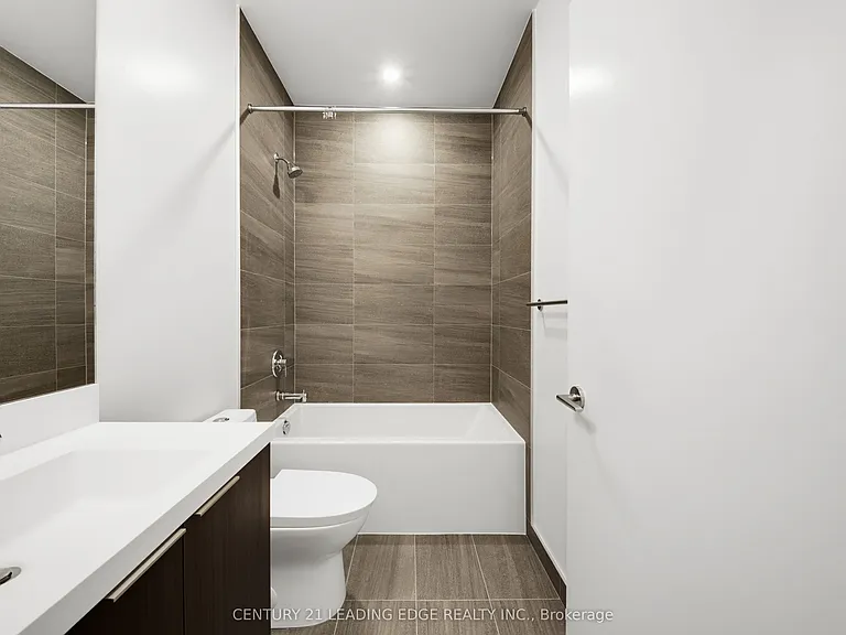 400 King St W #908 — Photo 21