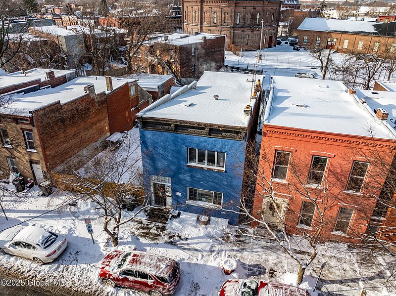 3rd image of 107 Hill Street