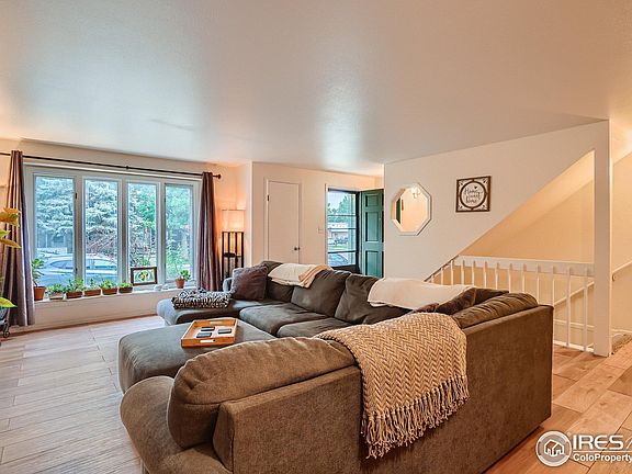 4th image of 2103 Meadow Ct #F