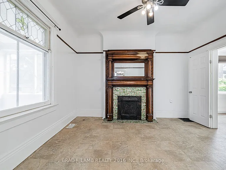 12 Sibley Ave #MAIN AND UPPER — Photo 9
