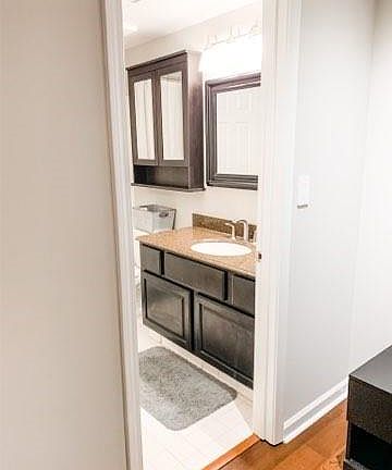 5th image of 3481 Lakeside Dr NE APT 2904