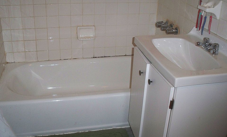 1st image of 554 Bainbridge St APT 2B