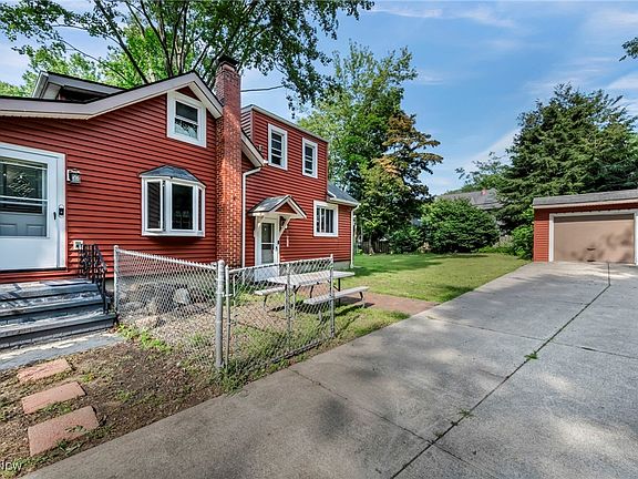 2nd image of 5461 Wellesley Ave