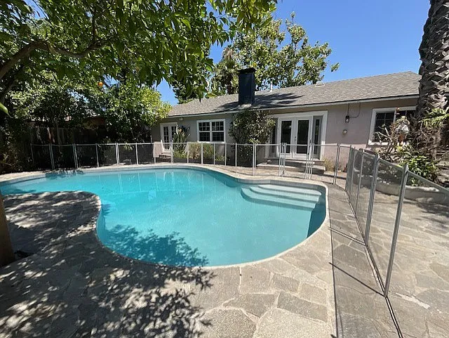 15022 Haynes St — Photo 33