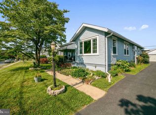 107 W Forestview Rd, Brookhaven, PA 19015