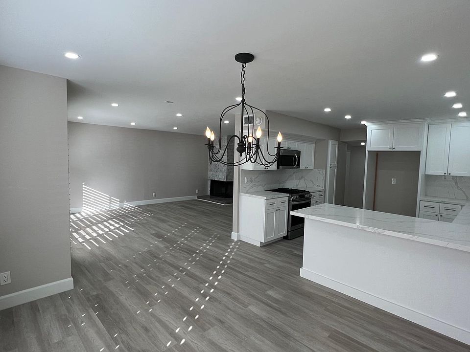 4500 Whitsett Unit#1