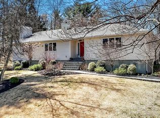 8 Yorkshire Ct, Croton On Hudson, NY 10520