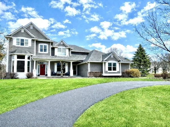 18412 Pathfinder Dr, Eden Prairie, MN 55347