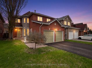 591 Plantation Gate, Newmarket, ON L3X 2C2