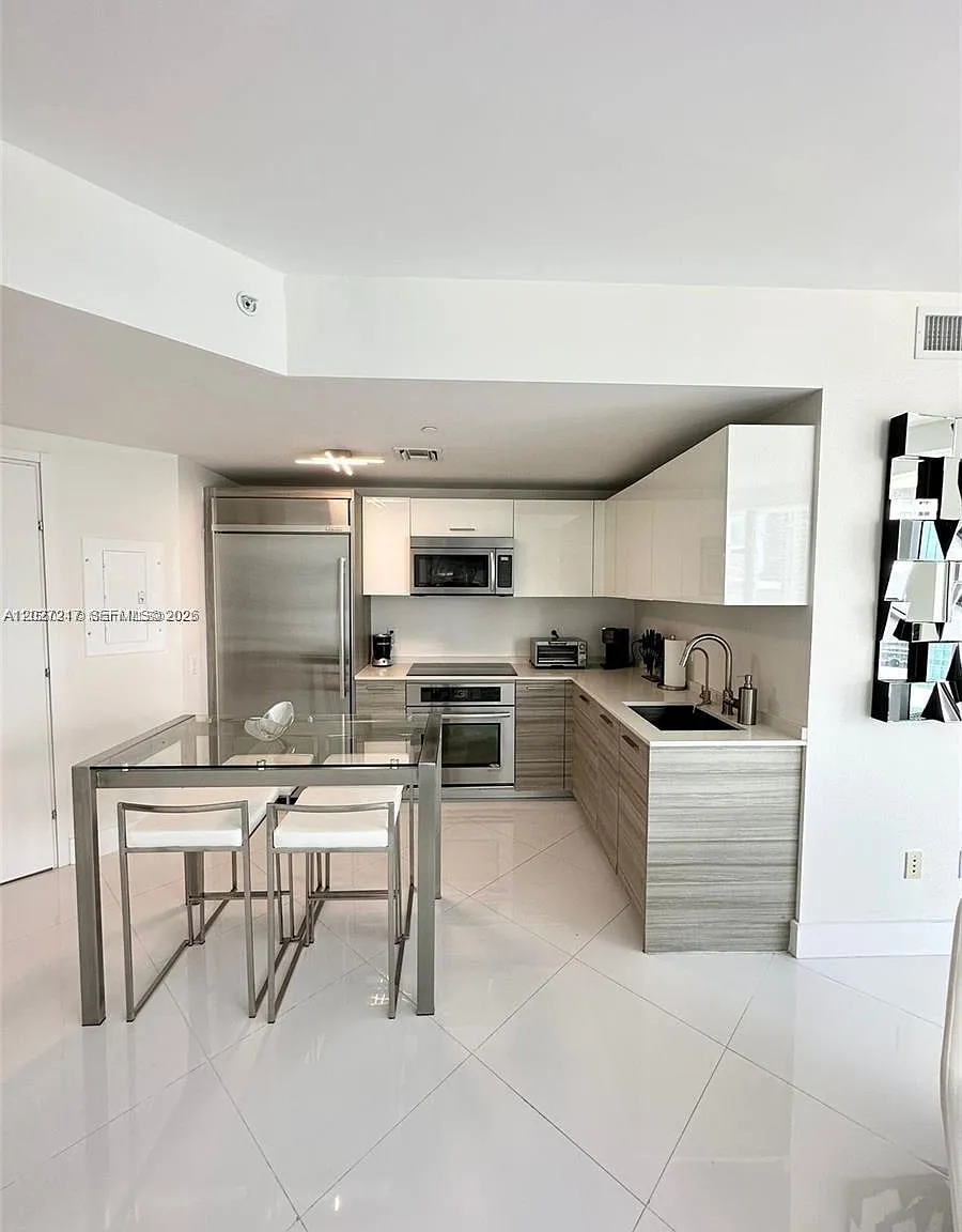 Brickellhouse Condo — Photo 4