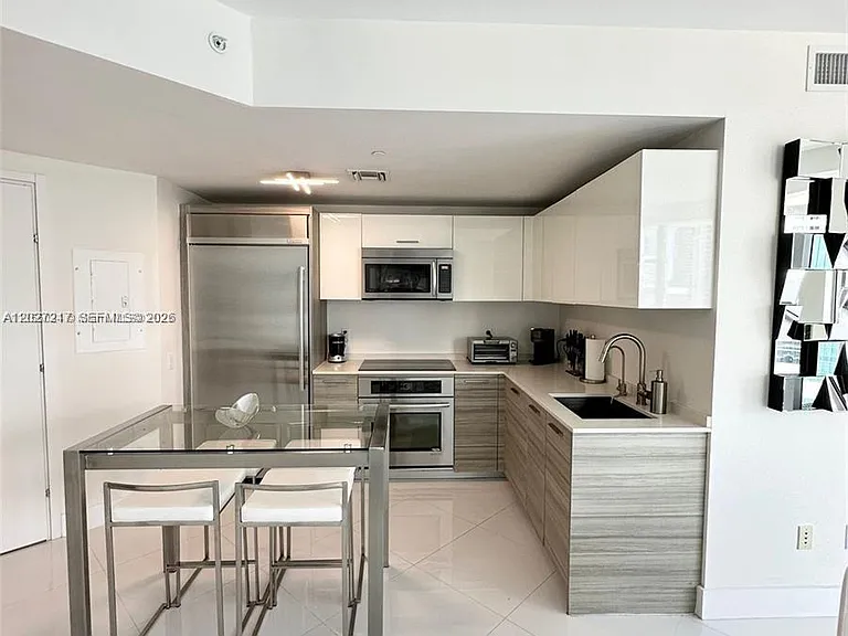 1300 Brickell Bay Dr #3101 — Photo 4