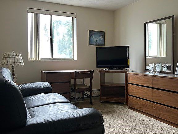 4th image of 200 Governors Dr APT 13