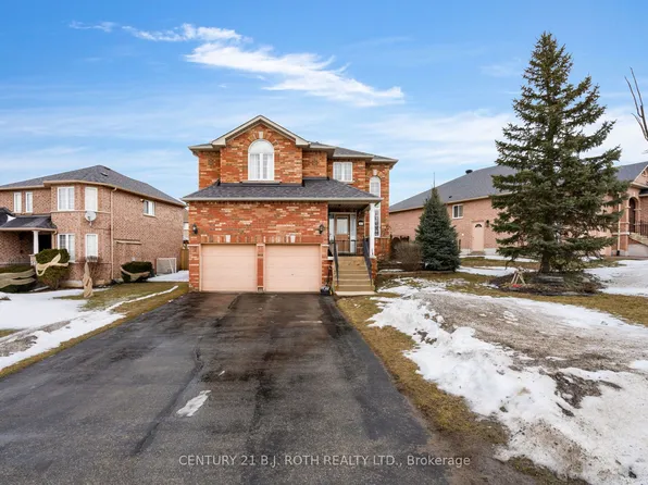 32 Prince Of Wales Dr, Barrie, ON L4N 0T2