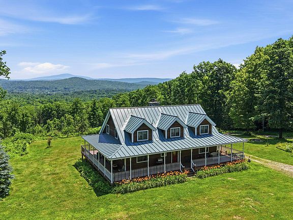 5th image of 340 Cobble Hill Road