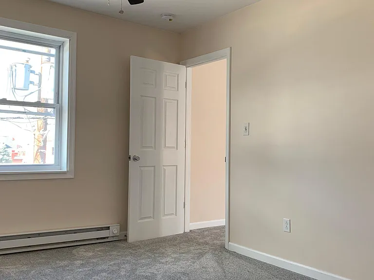 216 E Fulton St #9 — Photo 12
