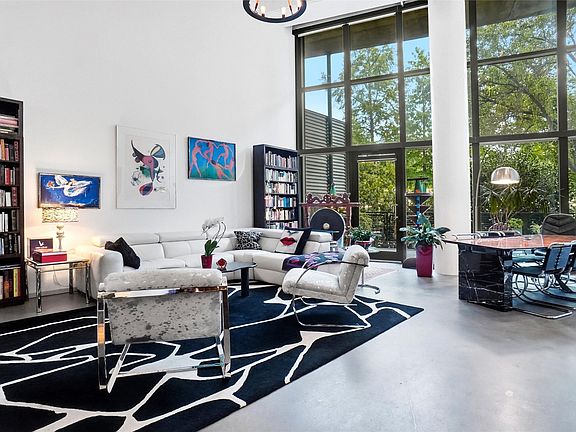 5th image of 3110 Thomas Ave APT 121