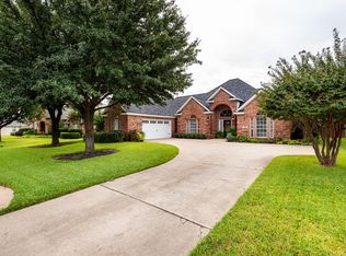307 Northgate Dr, Waxahachie, TX 75165