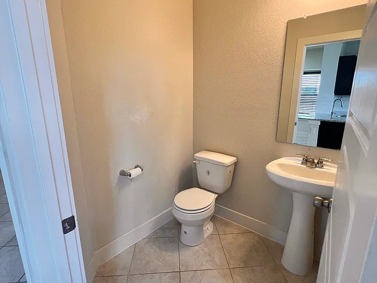 100 Clearlake Dr — Photo 6